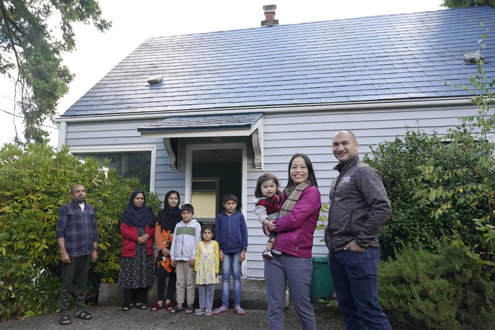 ‘We were them:’ Vietnamese Americans help Afghan refugees
